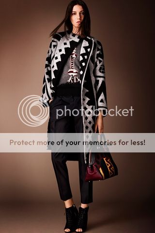 photo Burberry_Prorsum_prefall14_01_zps21bd7bb2.jpg
