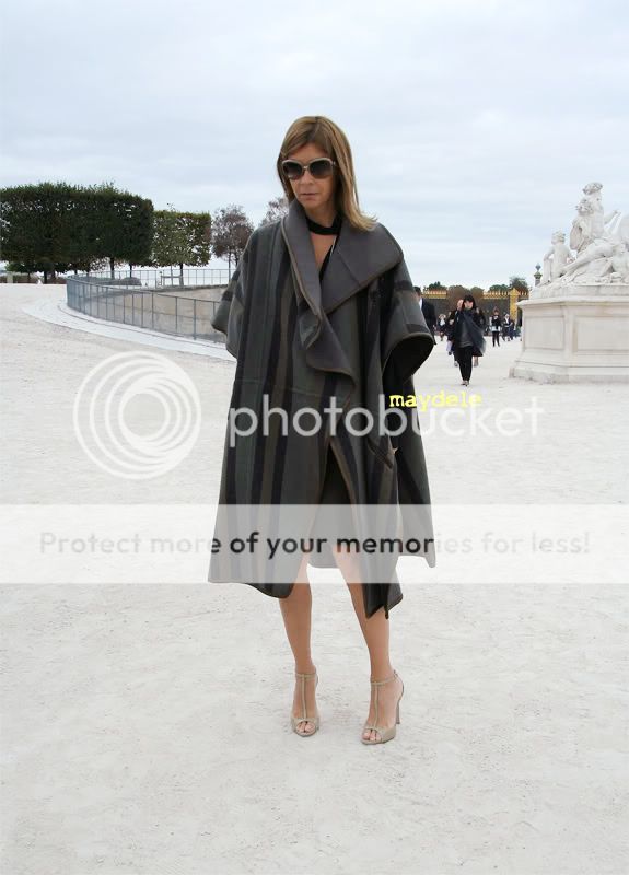 Carine Roitfeld wearing Chloé fall winter 2009 cape coat