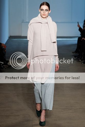 photo dereklam-11-sv_zps91e8c03d.jpg