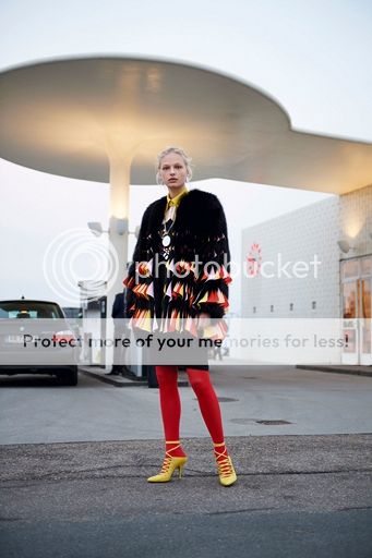 photo givenchy-prefall-17-22sv_zpsjgspzffk.jpg