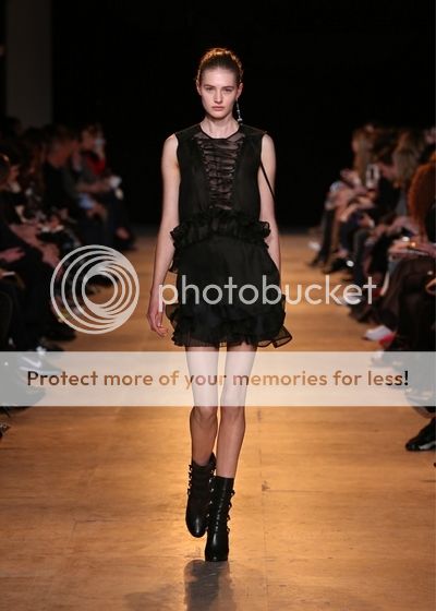 Isabel Marant fall winter 2015 2016 runway show