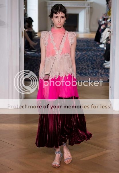 photo valentino-ss17-10s_zpsciocywli.jpg