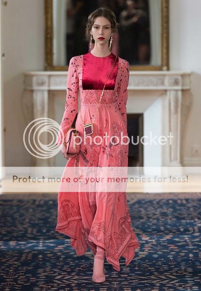 photo valentino-ss17-12s_zpsx8ylkz1p.jpg