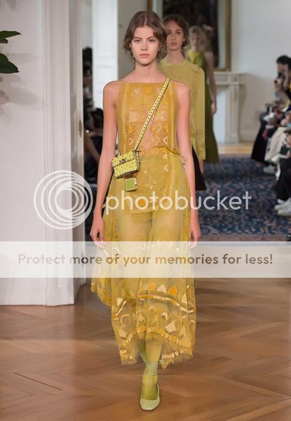 photo valentino-ss17-22s_zpsalysvcsh.jpg