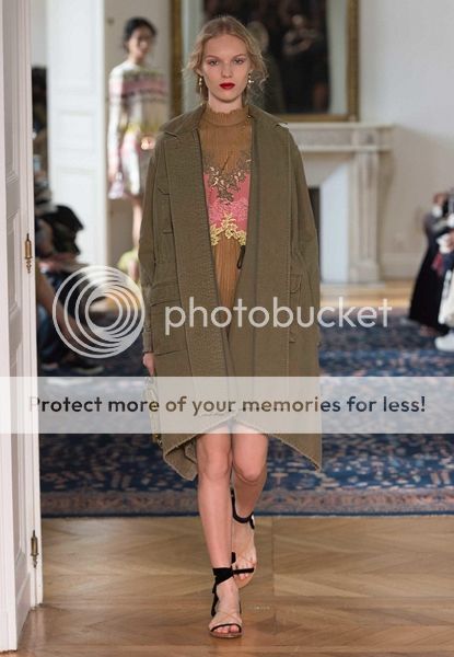 photo valentino-ss17-28s_zpsnzijhctb.jpg