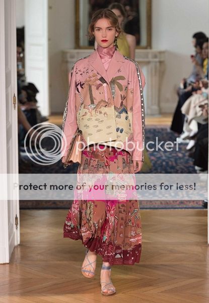photo valentino-ss17-49s_zpslmhxajtb.jpg